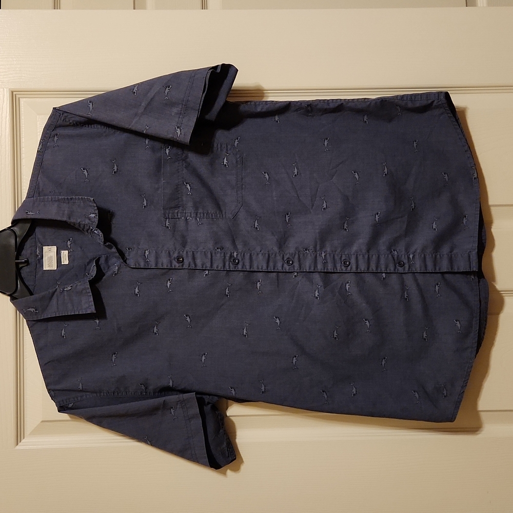 Walker Refinery XL shirt w/sharks